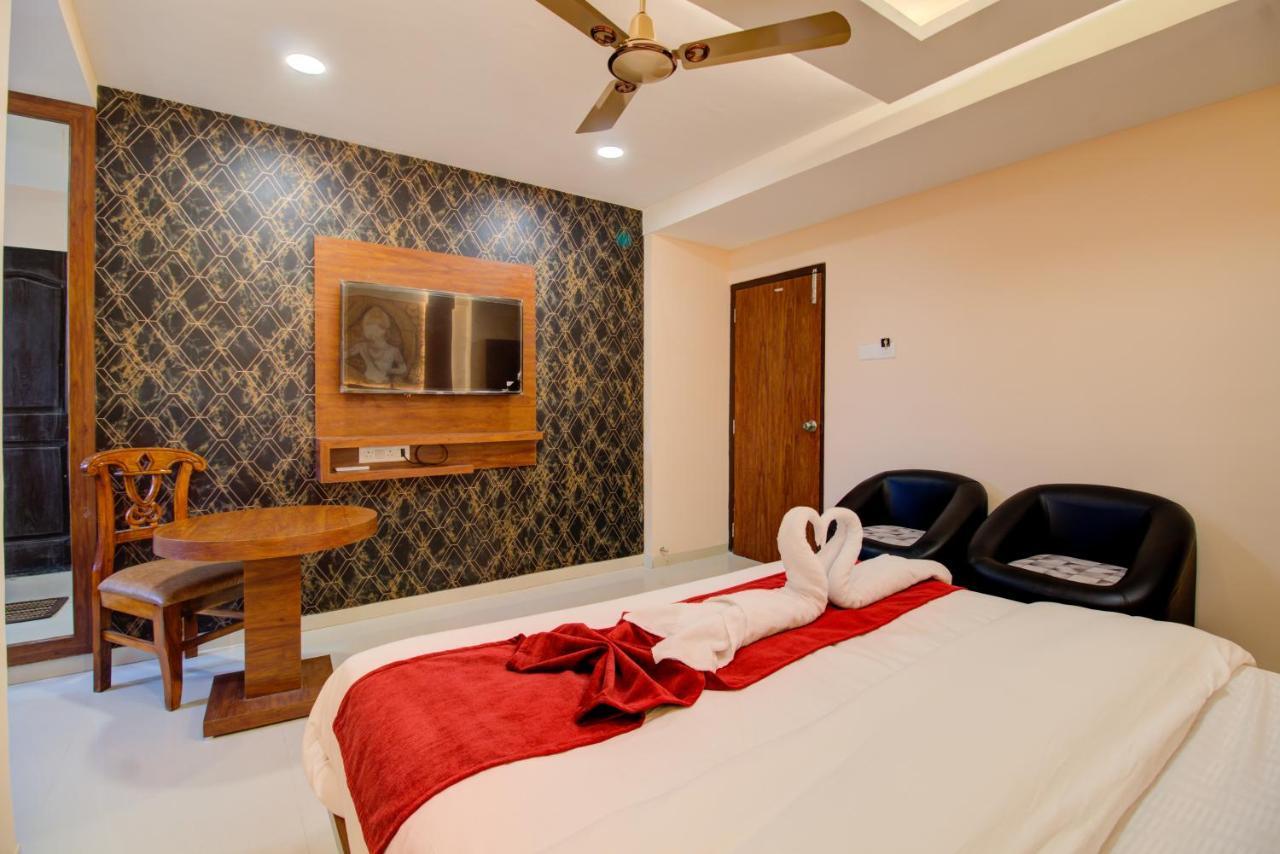 Hotel Samaira Residency,Dombivali Dive Zewnętrze zdjęcie