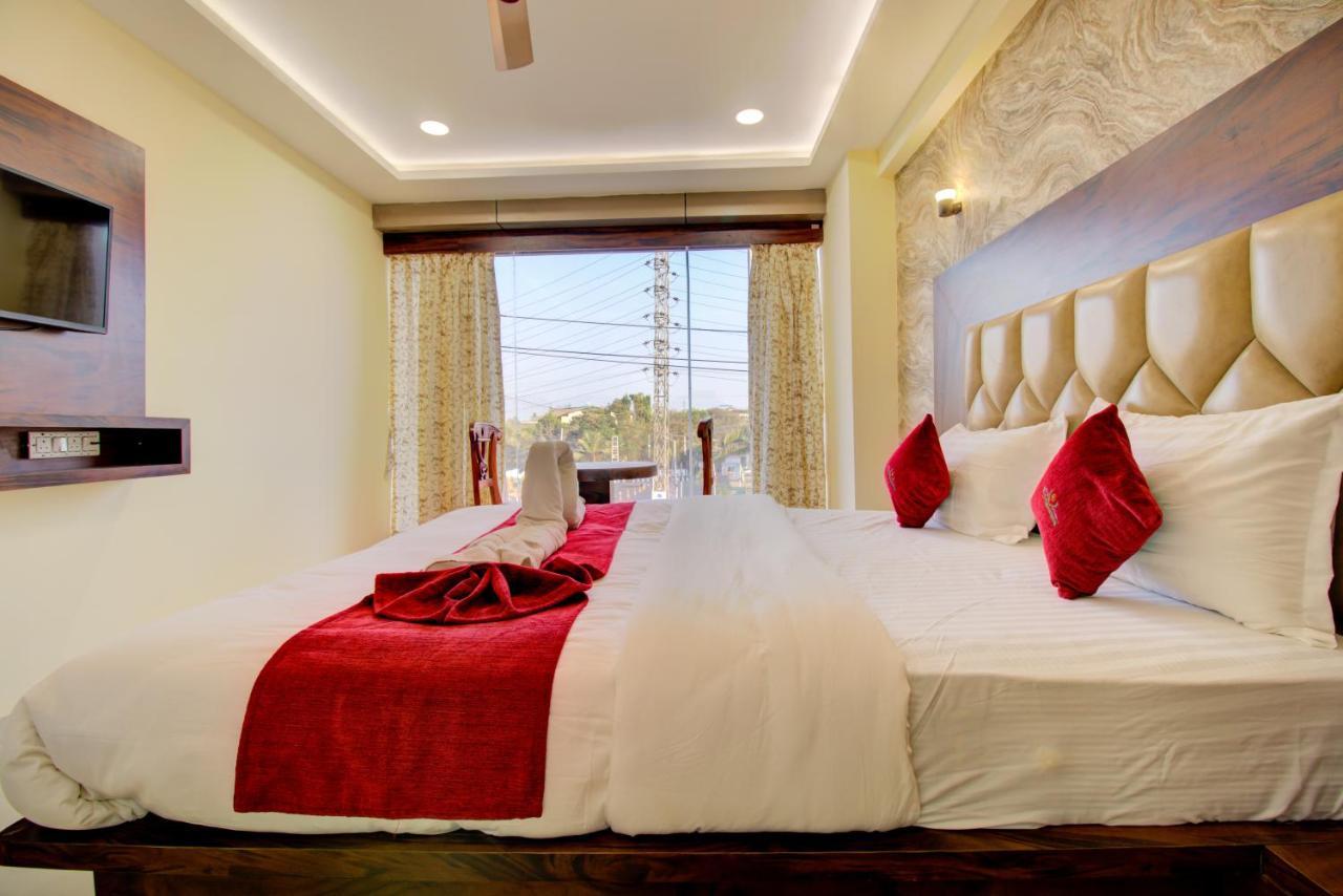 Hotel Samaira Residency,Dombivali Dive Zewnętrze zdjęcie