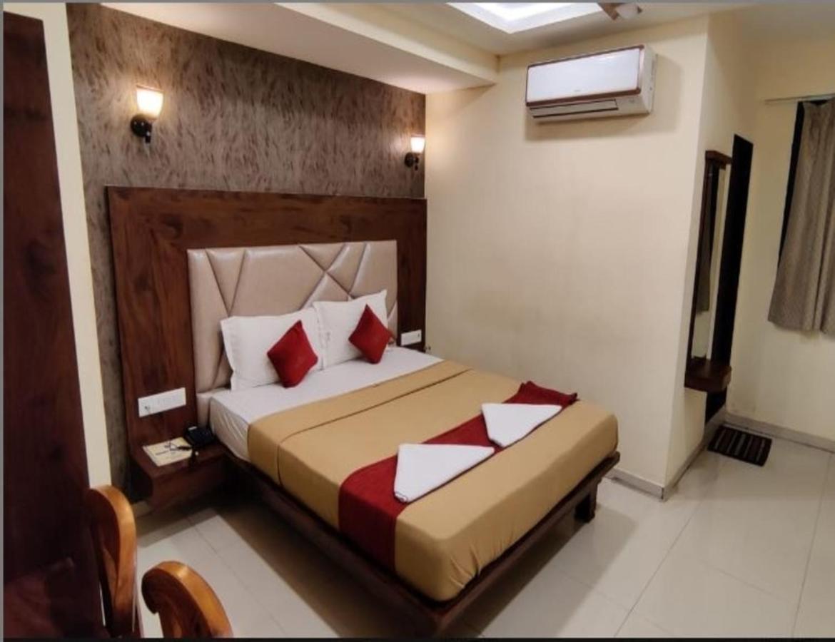 Hotel Samaira Residency,Dombivali Dive Zewnętrze zdjęcie